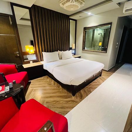 Lahore Continental Hotel エクステリア 写真