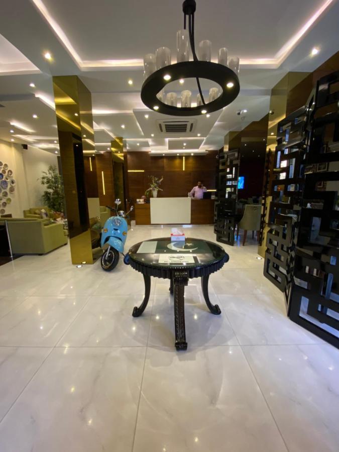 Lahore Continental Hotel エクステリア 写真
