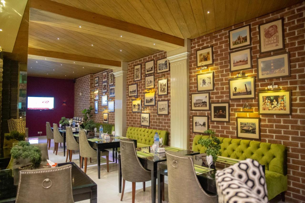 Lahore Continental Hotel エクステリア 写真