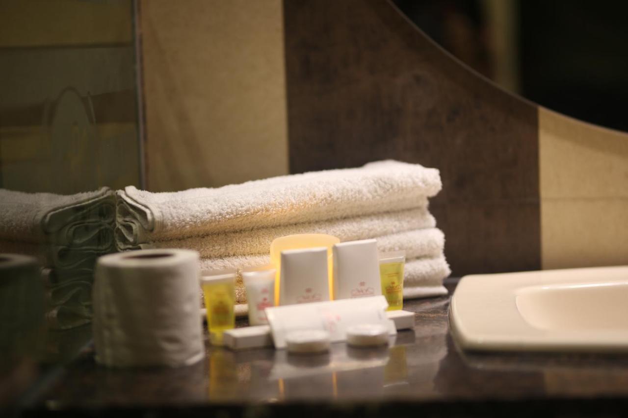 Lahore Continental Hotel エクステリア 写真