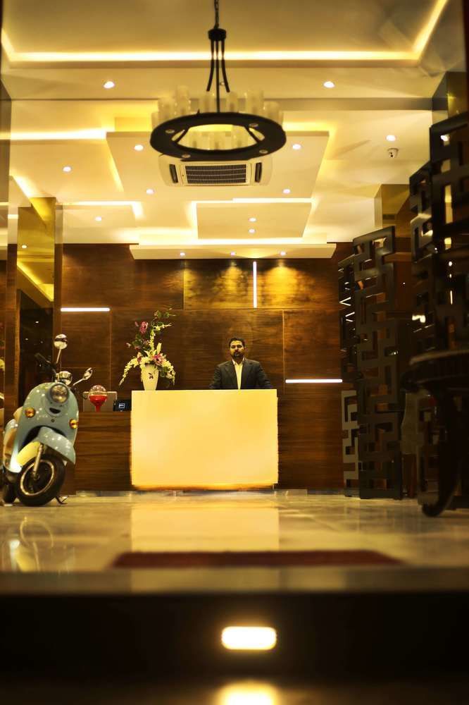 Lahore Continental Hotel エクステリア 写真